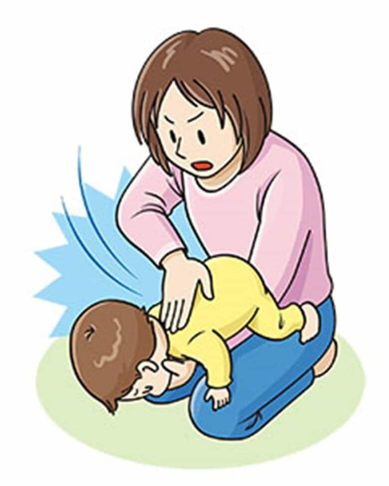 ※背中を叩く（出典：政府広報オンラインhttps://www.gov-online.go.jp/useful/article/201809/2.html）