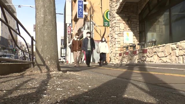 「ぼてっ」カラスの”ふん”が落ちてきた