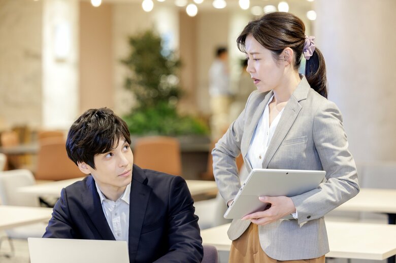 叱るときは行動を叱るのであってその人を責めたりしない（画像：イメージ）