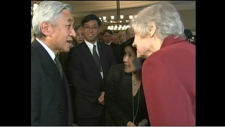 上皇ご夫妻はポーランドでシベリア孤児と面会された　2002年7月