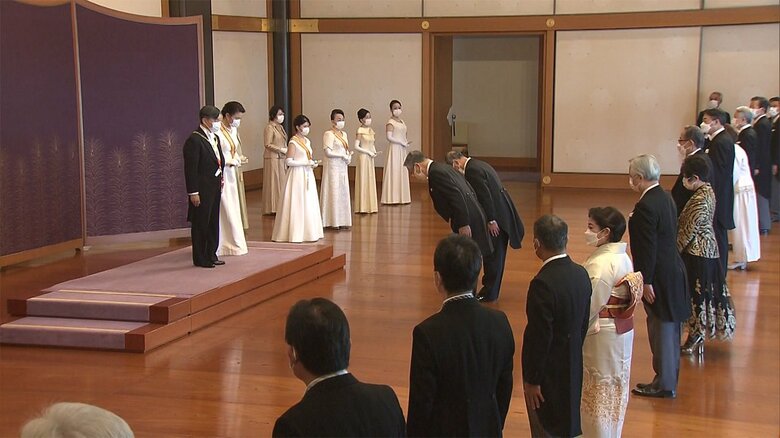 去年の「新年祝賀の儀」の様子。愛子さまにとって公務デビューとなった（去年1月1日）