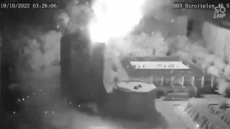 ロシア軍のミサイル攻撃を受けるウクライナの発電施設