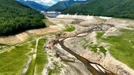 猛暑でダムは“カラカラ”深刻な異常渇水　列島各地で再び危険な暑さ　被災地千葉や熊本では暑さの中で復旧作業