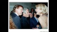 エプスタイン氏めぐる写真公開　トランプ氏写る写真も　ホワイトハウス反発