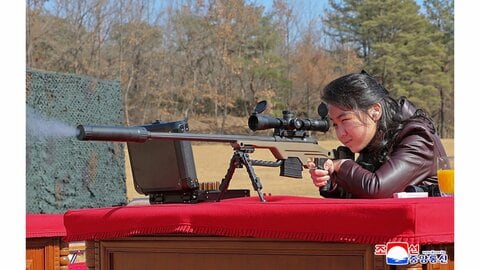 少女から「女戦士」へ、金正恩総書記が愛娘に授けた“白頭血統”の証明―北朝鮮・実戦を模した「刷り込み」の真意