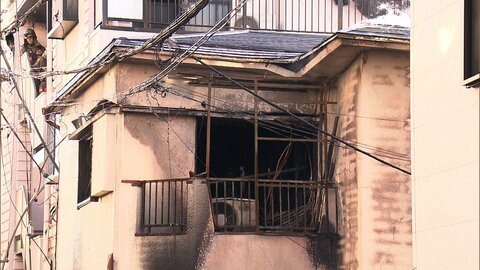 木造2階建て住宅で早朝に火災　焼け跡から遺体…住人の70代男性か　東京・板橋区