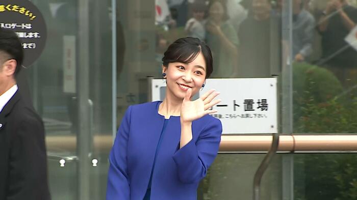 鳥取空港に到着された（鳥取市）