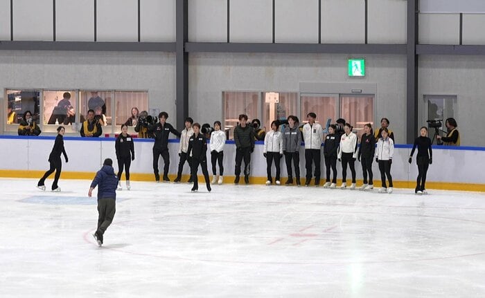 シニア合宿で指導を受ける選手たち