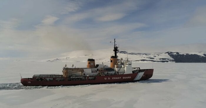 米沿岸警備隊砕氷カッター「ポーラースター」(WAGB 10)（米沿岸警備隊公式映像より）