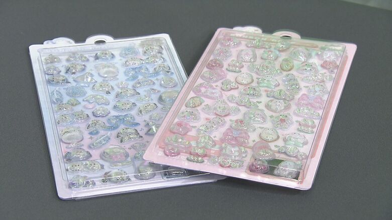 「ボンボンドロップシール」製造追いつかず…懐かしの“シール交換”が令和に再燃の理由は？大人買いする平成女児たちも【大分発】｜FNNプライムオンライン