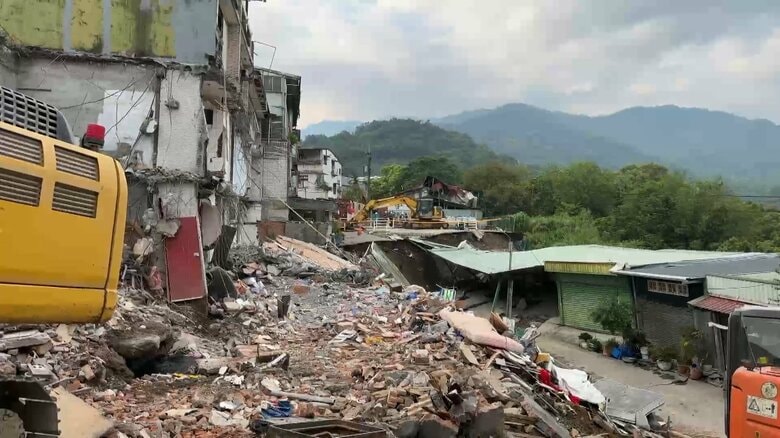 【台湾地震】ビル崩落…巨大岩石落下の瞬間　いまだ“閉じ込め”不明多数　現地取材で見た被害の現状｜FNNプライムオンライン