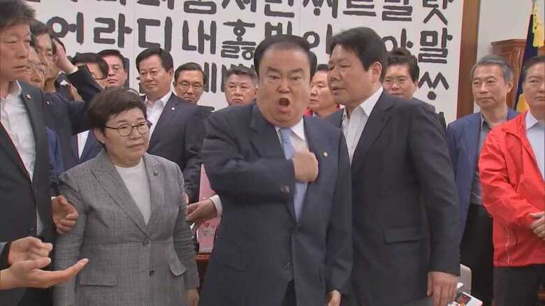 陛下に謝罪要求した韓国議長にセクハラ騒動…大荒れ韓国「動物国会」 「男だと思った」「オールドミス」「醜い」など与野党議員が暴言連発｜FNNプライムオンライン