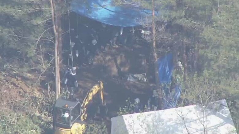 コンクリ詰め？土に埋められた箱に遺体…愛知の不明女性か　地元住民「真相わからず不安」警視庁が捜査進める　秋田市｜FNNプライムオンライン