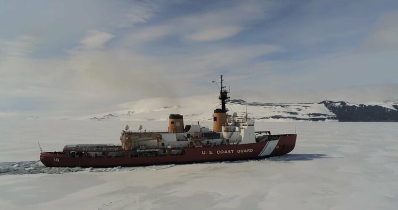 米沿岸警備隊砕氷カッター「ポーラースター」(WAGB 10)（米沿岸警備隊公式映像より）