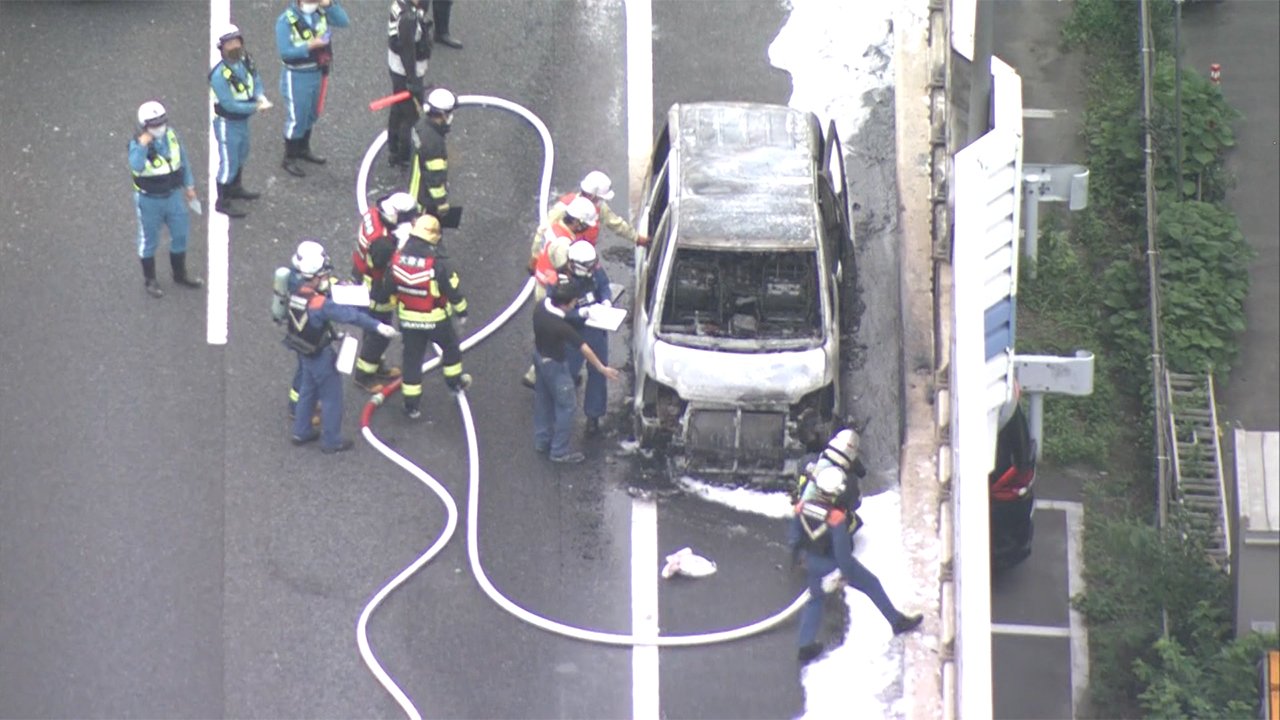 速報 ディズニー付近 首都高で車炎上 浦安ic近く 一時通行止め Fnnプライムオンライン Goo ニュース