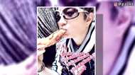 思わずにやけ顔…GACKTが4年ぶりの“パン”