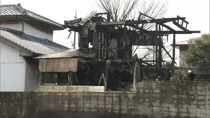 「煙が充満している」出雲市で未明の火事　住宅1棟全焼　住人の70代男性は避難してけがなし（島根）