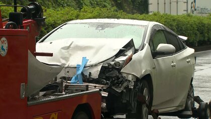 横浜の中原街道で渋滞中の車列に車突っ込む　運転手が逃走　少なくとも6台巻き込まれ5人が病院に搬送　神奈川