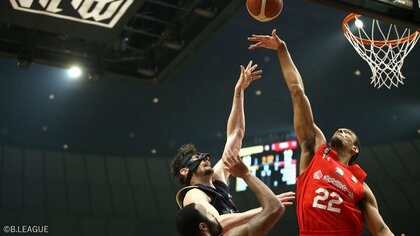 千葉ジェッツ悲願へ足踏み…リバウンドで立ちはだかった宇都宮の“バットマン”!?ライアン・ロシター