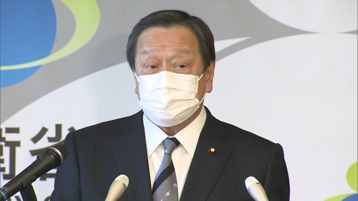 記者会見を行う浜田防衛相(12月20日 防衛省)