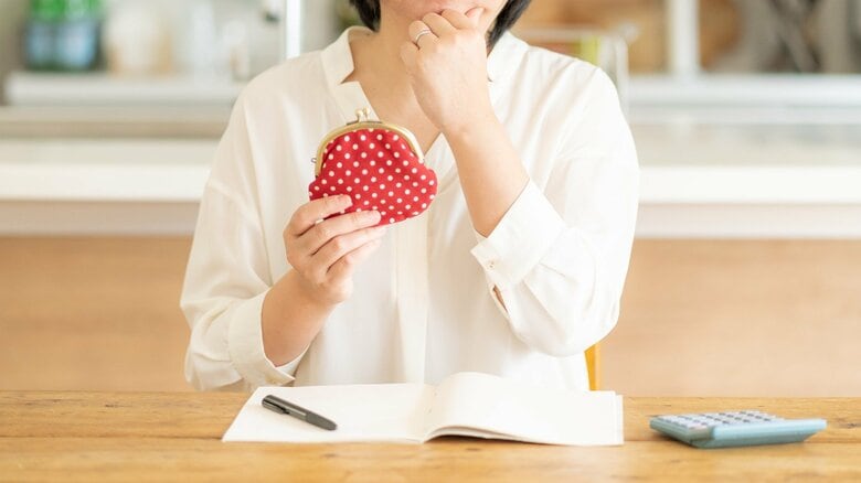 親の介護のお金は誰が負担?口座は凍結されるの?親が認知症になったときの「お金問題」をファイナンシャルプランナーが解説|FNNプライムオンライン