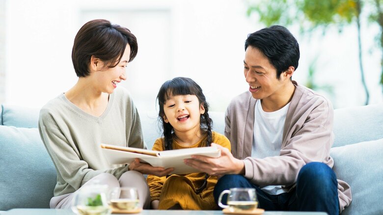 子どもの言葉を引き出すカギは「絵本」にある。世界で研究が進む「ダイアロジック・リーディング」の考え|FNNプライムオンライン