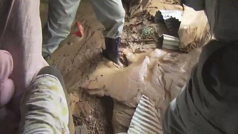 家の中に、足が埋まるほどの土砂が…台風7号で大雨被害相次いだ近畿地方　復旧作業に追われる｜FNNプライムオンライン