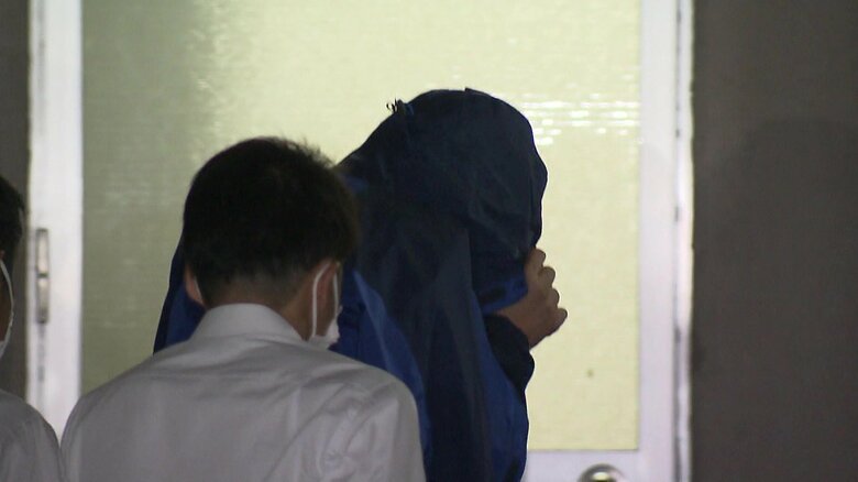 ボートを操縦中に必要な安全確認を怠り3人を死傷させたとして逮捕・起訴された被告の男