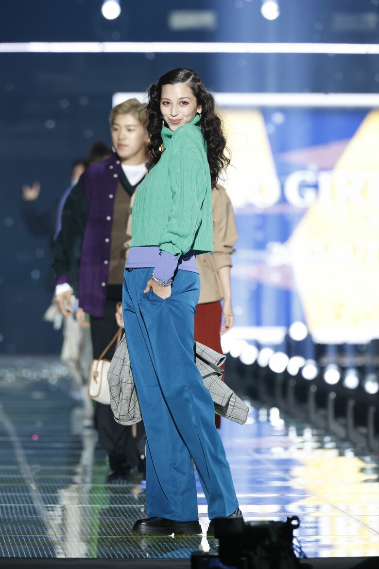 (c) マイナビ TOKYO GIRLS COLLECTION 2022 AUTUMN/WINTER