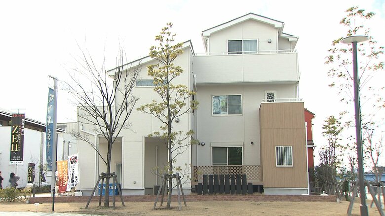 政策金利が段階的に1.0％まで上昇した場合の試算では、全世帯平均で住宅ローンの利子負担は年間2.1万円増