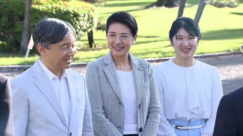 御料牧場に到着されたご一家　5月2日