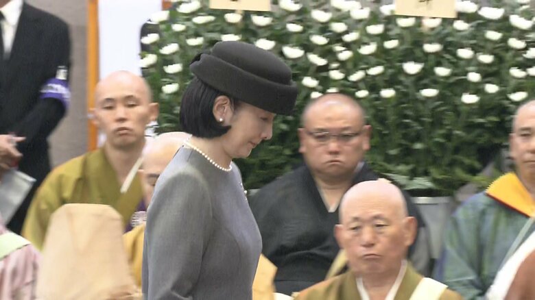 法要に参列された紀子さま