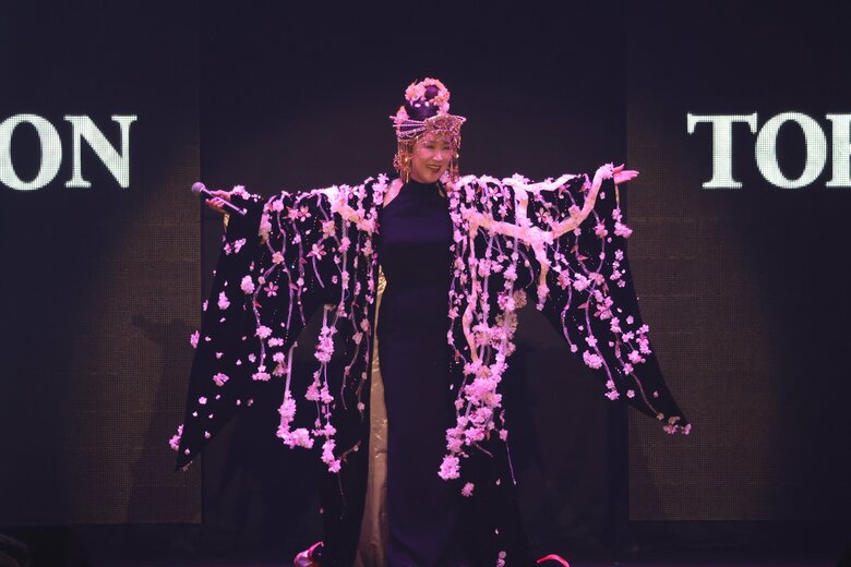 (c)マイナビ TOKYO GIRLS COLLECTION 2023 SPRING/SUMMER