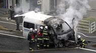 【続報】「車両から煙が出ている…」長崎市本河内の国道でワゴン車が燃える火事 福祉用タクシーか