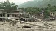 ネパール土石流　955人死亡、日本人家族5人を含む4471人が安否不明　深く険しい谷が続く地形での救助難航