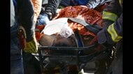 ベネズエラ地震発生から8日後　がれきの中から40代男性を救出…死者2500人超に