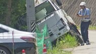 高所作業車と用水路の間に挟まれる　男性が死亡　作業を始める準備をしていたか　長野・佐久市