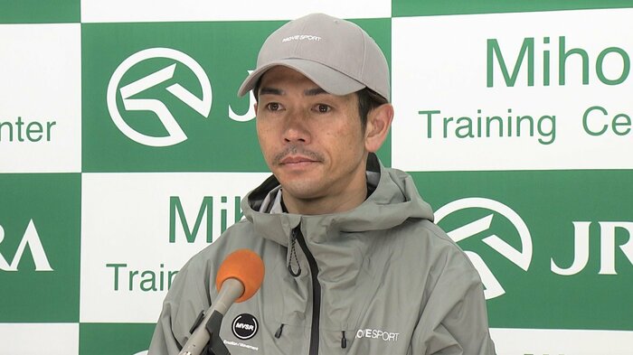 共同会見で意気込みを語る 戸崎圭太騎手
