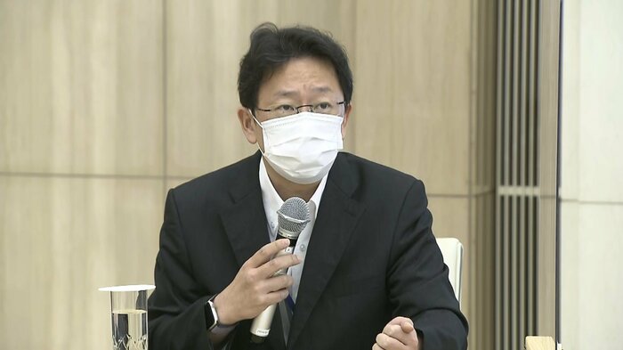 大曲氏は、大流行時の「全数把握」について疑問を呈している。