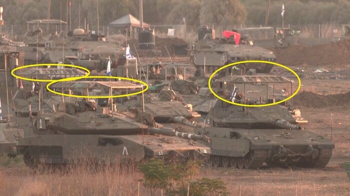 砲塔上に鳥かご装甲/日傘装甲(円内)を装着したメルカバMk.4M戦車(2023年10月19日・ガザから約10kmの地点)