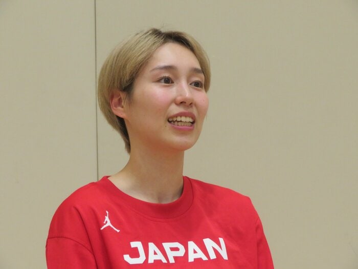 フジテレビの単独インタビューに答える宮崎早織(7月1日、都内)