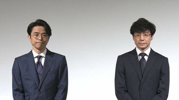 2日の会見に出席した、東山紀之社長(57)と関連会社「ジャニーズアイランド」の井ノ原快彦社長(47)