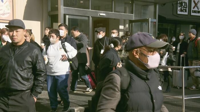 地震直後のJR松江駅前　冷静な行動も求められる