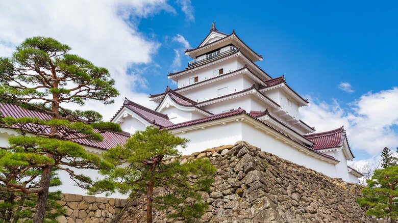 鉄筋コンクリート製から史実へ近づく天守閣。会津若松城・小田原城・大垣城・岡山城・福山城は改修でどう変化を遂げたのか｜FNNプライムオンライン