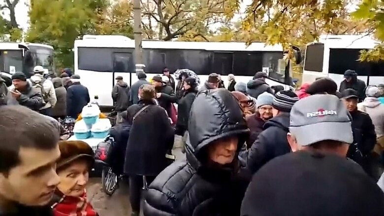 ロシア支配下のオレシュキに支援物資到着、住民の避難開始　トランプ氏の妻メラニアさんが停戦仲介｜FNNプライムオンライン