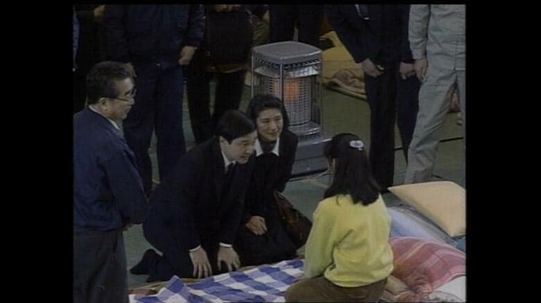 平成7年2月26日 神戸市内の避難所を訪問 （諏訪山小学校）