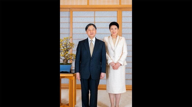 16日 御所･小広間（宮内庁提供）