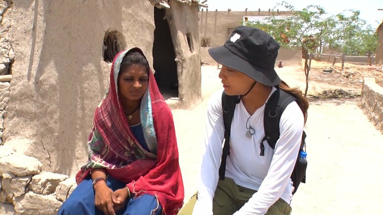 女性のディレクターと2人だけで