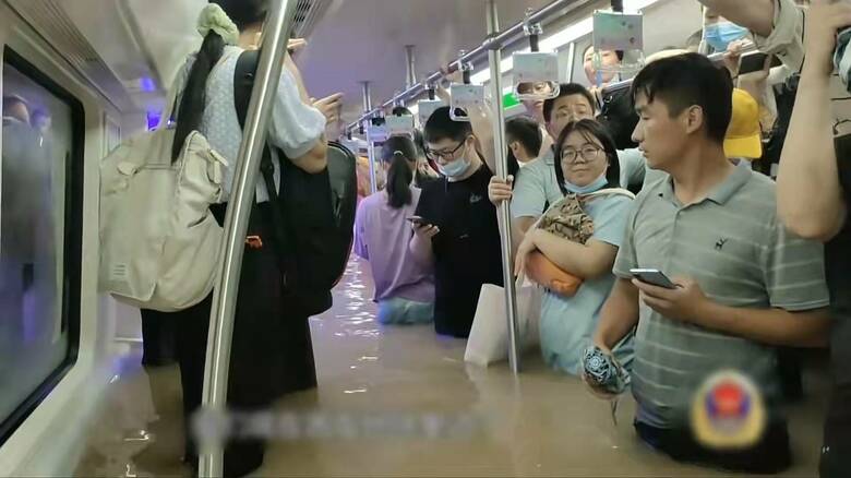 中国・河南省で発生した豪雨　2021年7月　中国SNSより