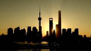 コロナ禍の世界6カ国9都市のクリスマスイルミネーション 人々は何を想い聖夜を迎えたのか